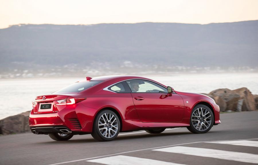  Lexus RC300 F-Sport 2018 года  (AU) (фото 3 из 4)